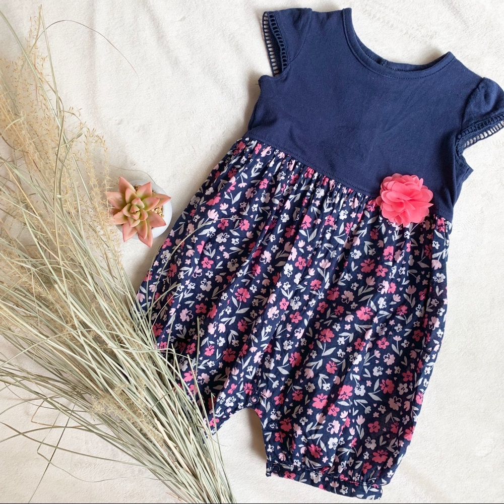 Carters • Romper